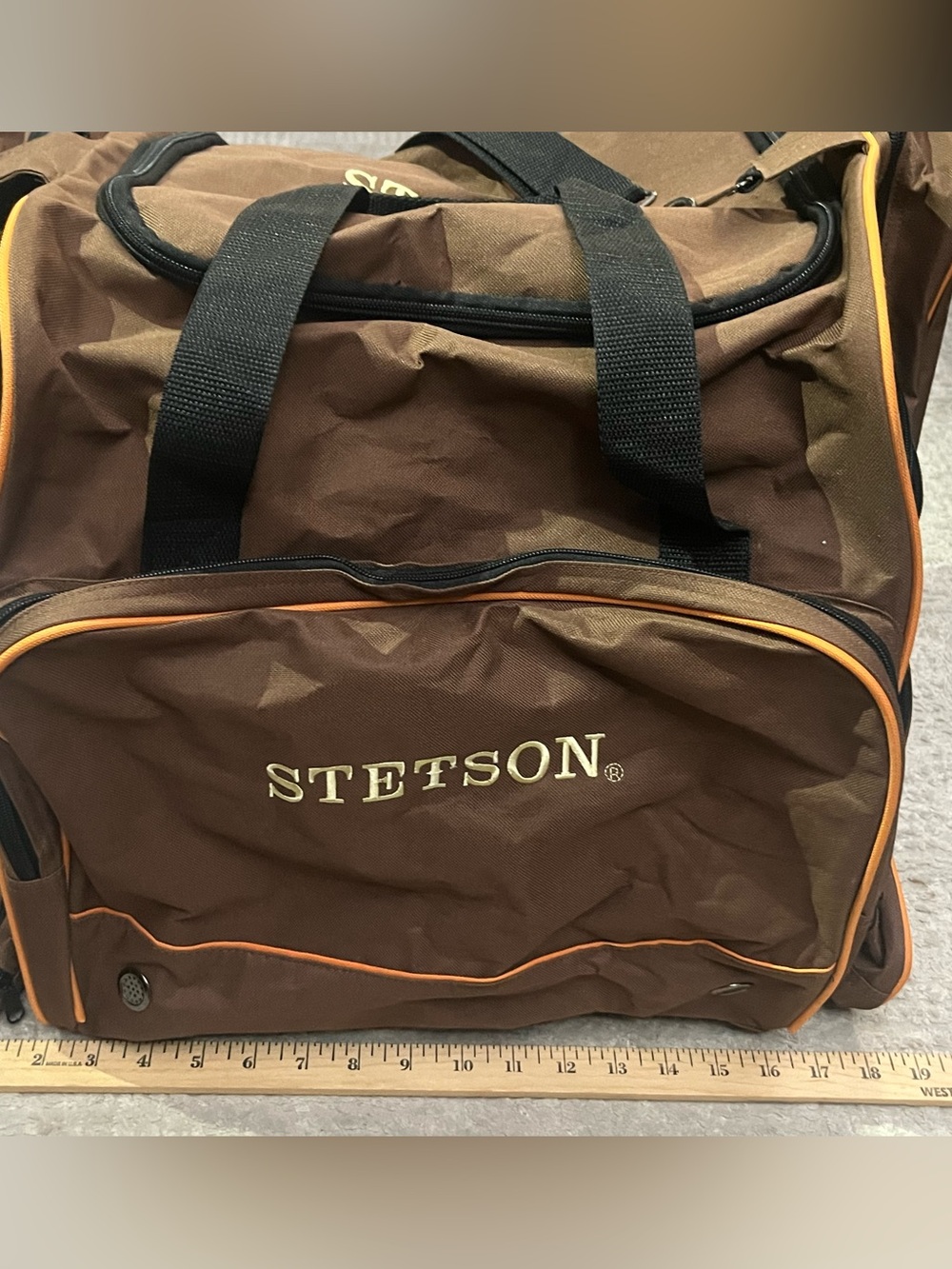 Stetson Duffle bag with Cowboy boot zipper pockets - Picture 2 of 7